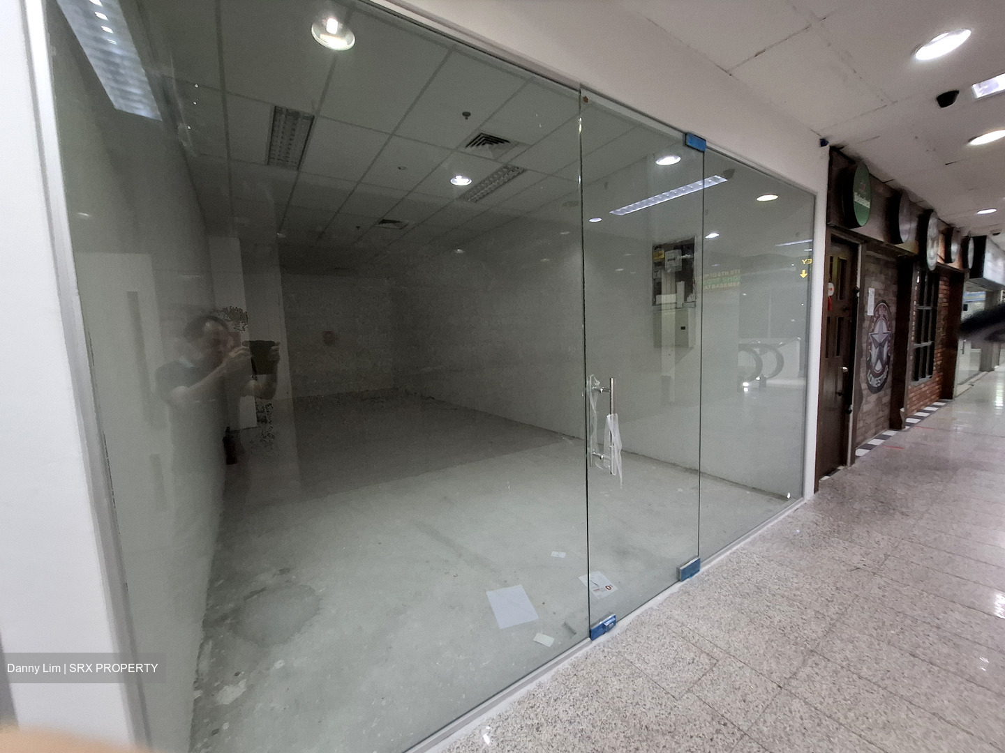 Far East Shopping Centre (D9), Retail #494219521
